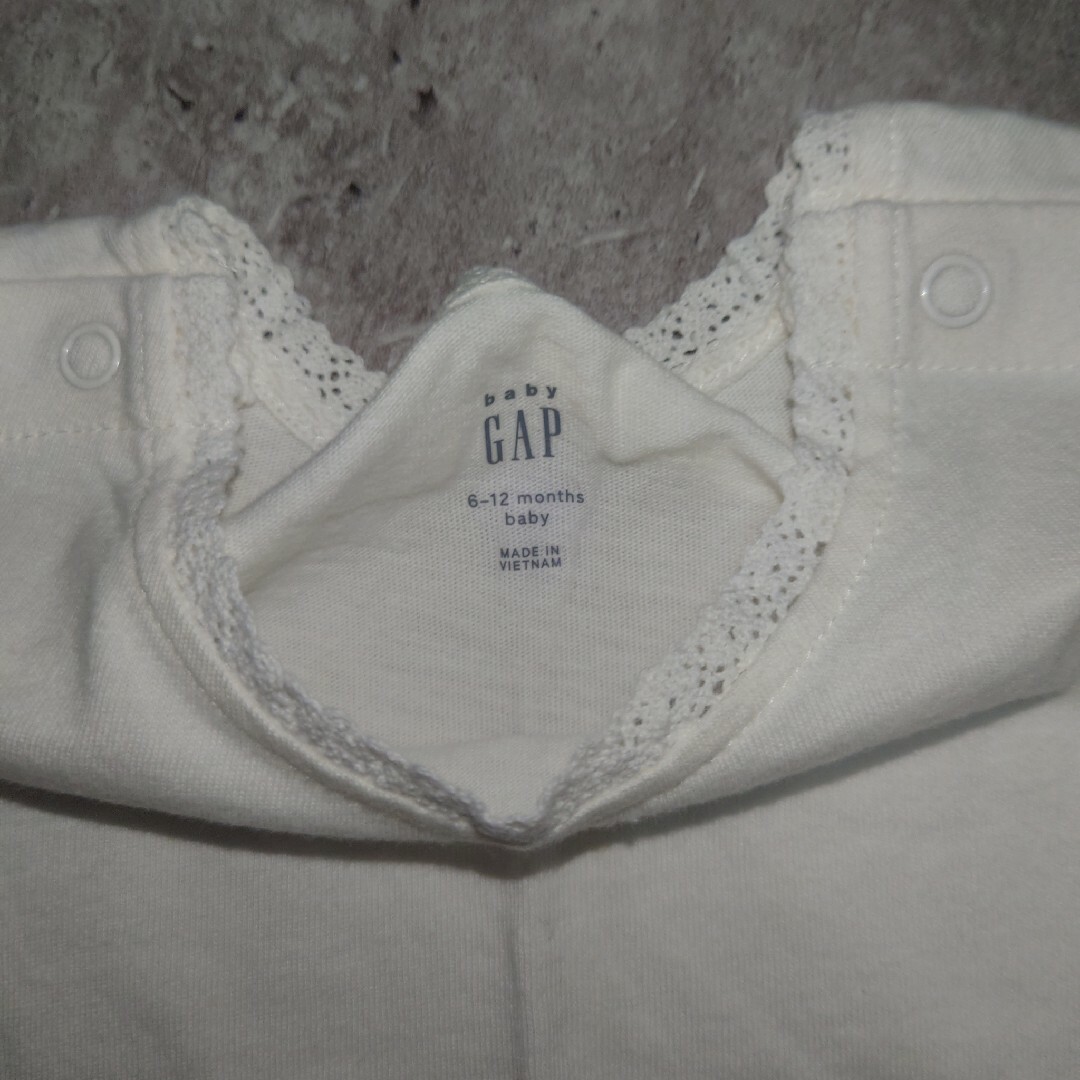 babyGAP(ベビーギャップ)のbabyGAPベビーギャップ♡カットソー キッズ/ベビー/マタニティのベビー服(~85cm)(Ｔシャツ)の商品写真