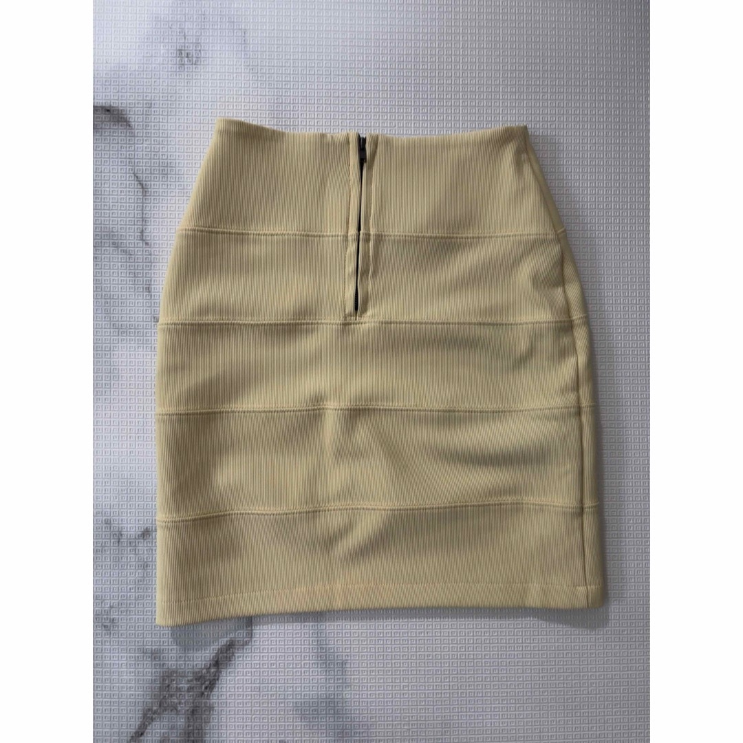 EMODA(エモダ)のタイトスカート レディースのスカート(ひざ丈スカート)の商品写真