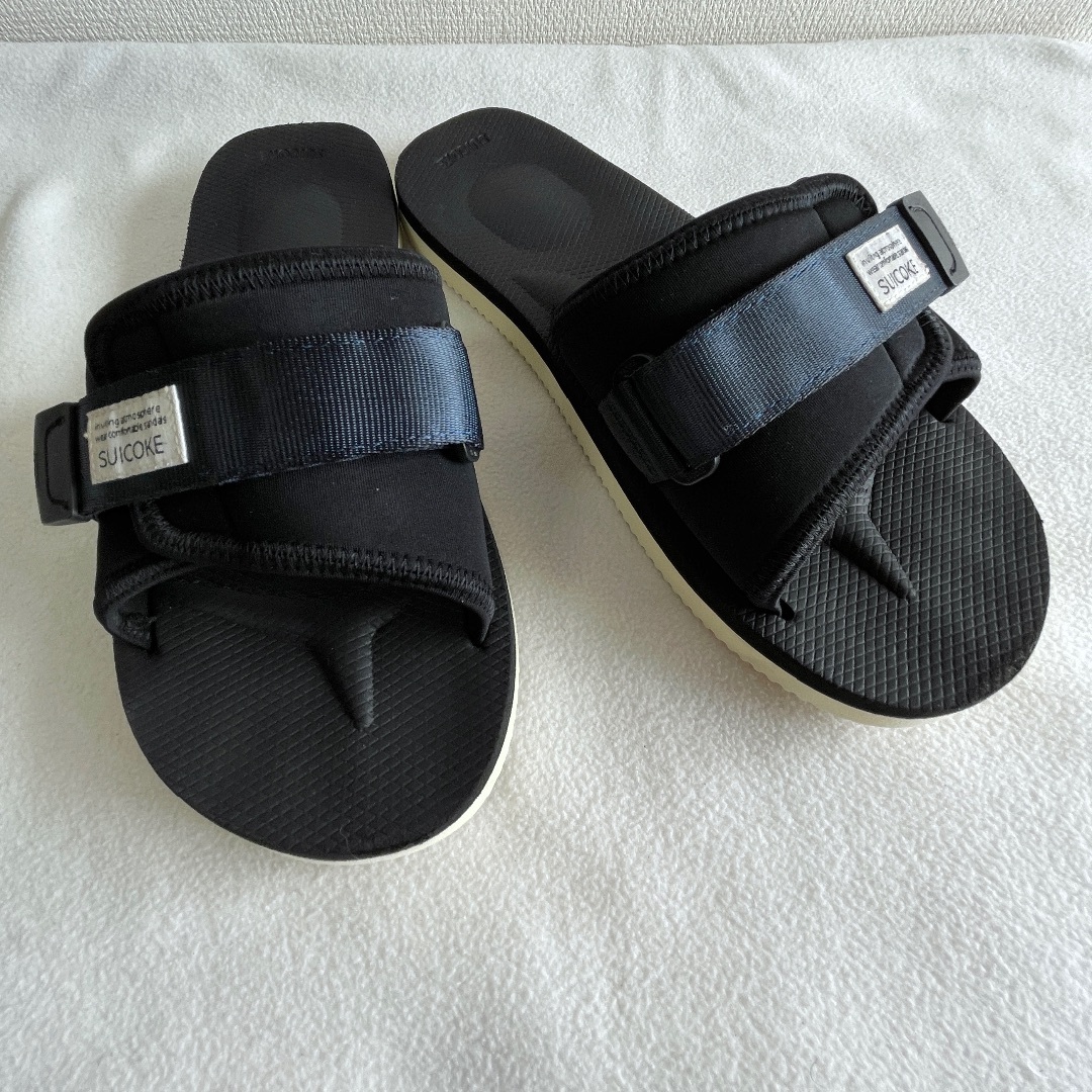 suicoke(スイコック)のSUICOKE PADRI スイコック パドリ US7 / 25cm ブラック メンズの靴/シューズ(サンダル)の商品写真