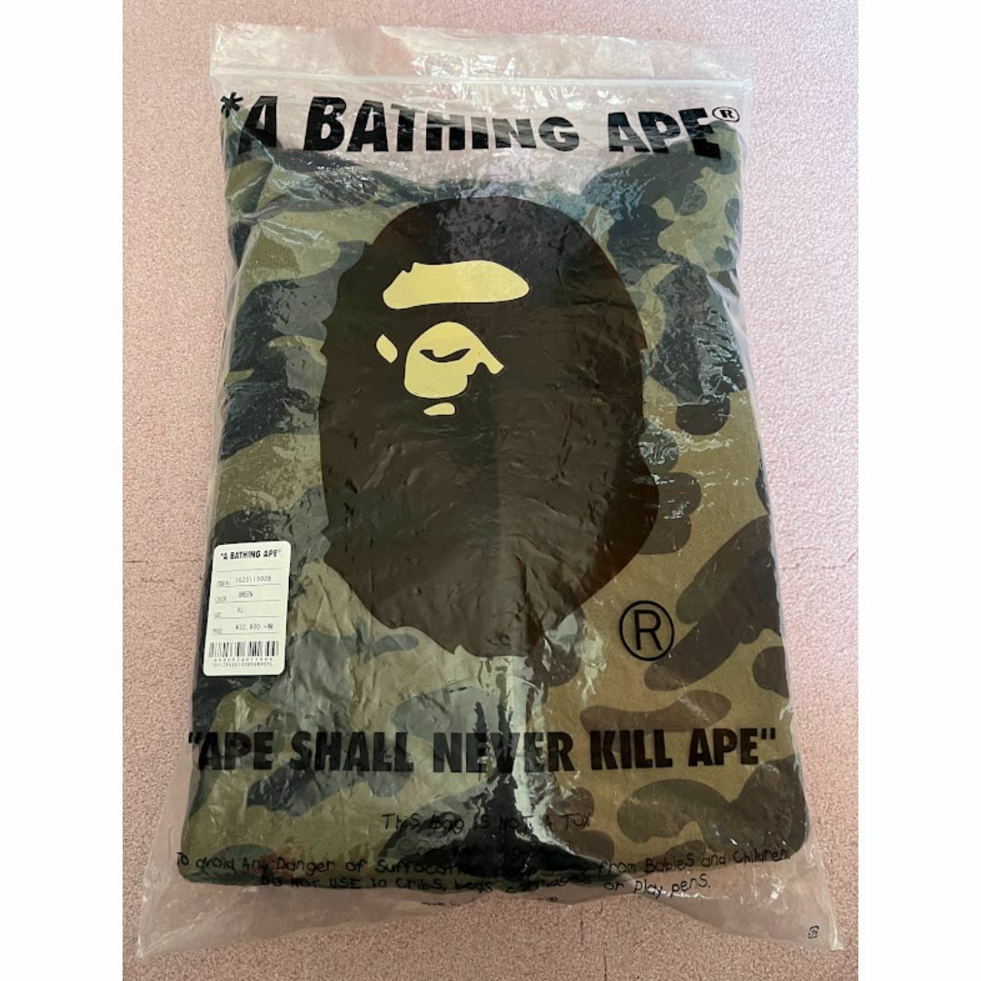 A BATHING APE(アベイシングエイプ)のbape shark hoodie ベイプ　エイプ　シャーク　パーカー 1st  メンズのトップス(パーカー)の商品写真