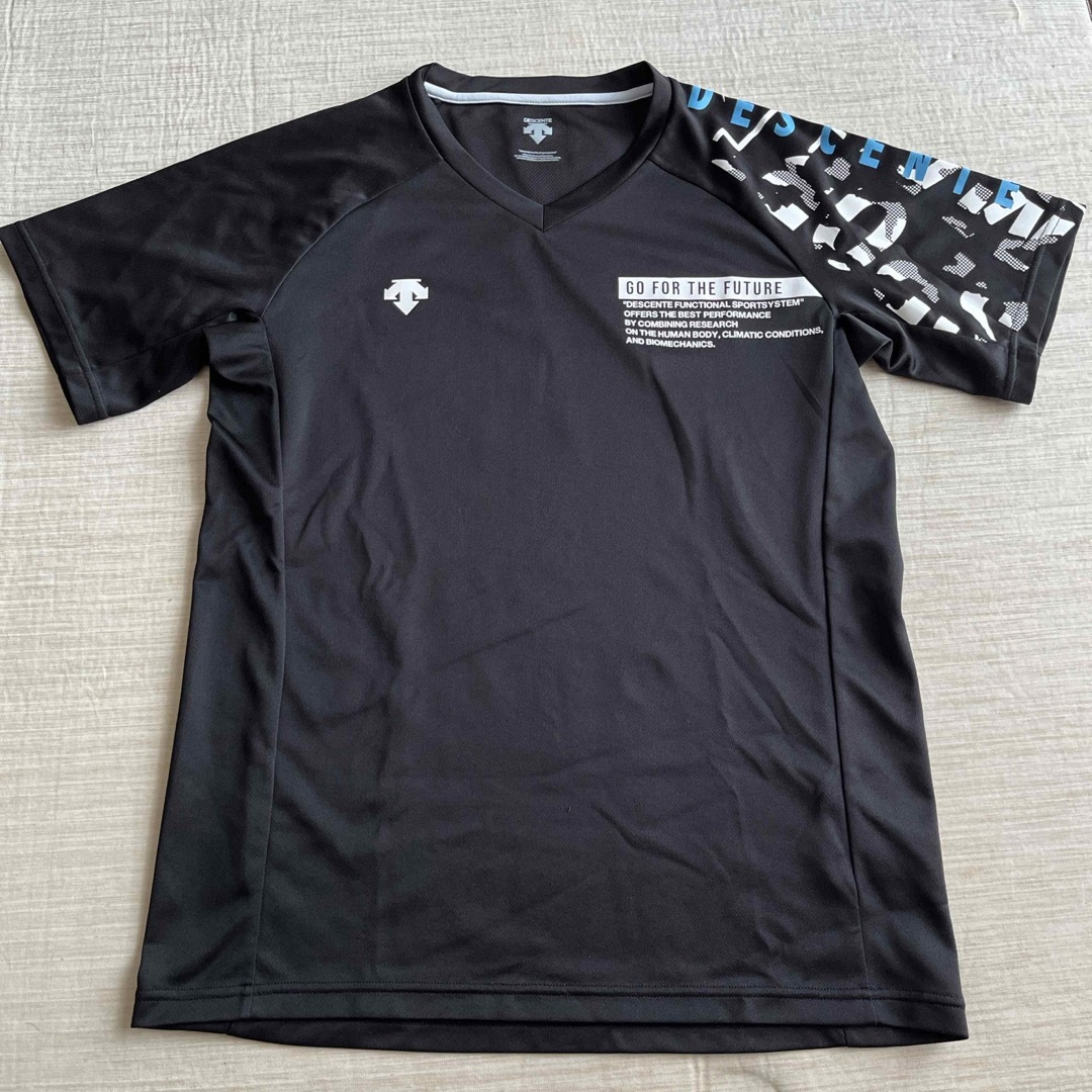 DESCENTE(デサント)のDESCENTE ☆ レディース練習着・Mサイズ レディースのトップス(Tシャツ(半袖/袖なし))の商品写真