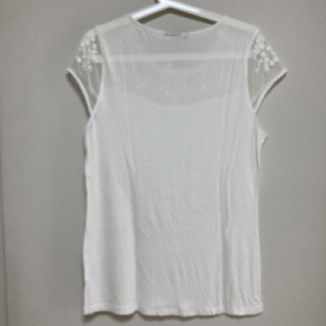 H&H(エイチアンドエイチ)の美品 H&M 白 お花刺繍 レースTシャツ レディースのトップス(Tシャツ(半袖/袖なし))の商品写真