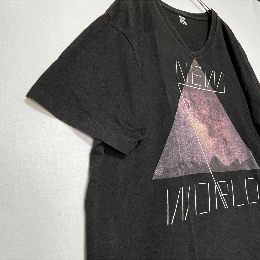 Design Tshirts Store graniph(グラニフ)のgraniph 半袖 Tシャツ プリント NEW WORLD Lサイズ 黒 メンズのトップス(Tシャツ/カットソー(半袖/袖なし))の商品写真