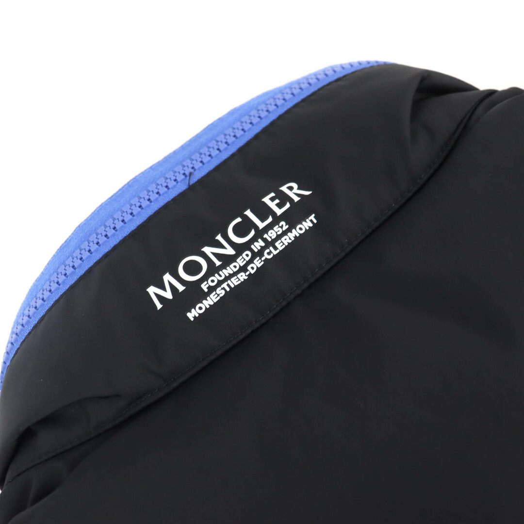 MONCLER(モンクレール)の未使用品△MONCLER モンクレール SILVERE スクリーンプリント ロゴワッペン ZIP UP ダウンジャケット ブルー ブラック 2 正規品 メンズ メンズのジャケット/アウター(ダウンジャケット)の商品写真