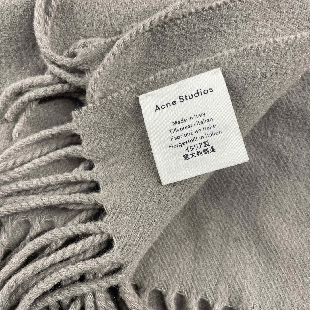 Acne Studios(アクネストゥディオズ)のアクネ　大判マフラー レディースのファッション小物(マフラー/ショール)の商品写真