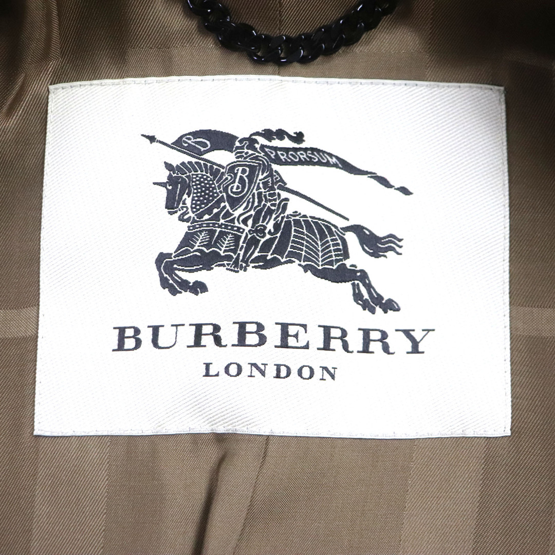 極美品▼BURBERRY LONDON バーバリーロンドン ウール カシミヤ 裏地チェック柄 ロゴ入りボタン ダブルブレスト コート ブラウン UK4 正規品 レディース レディースのジャケット/アウター(その他)の商品写真