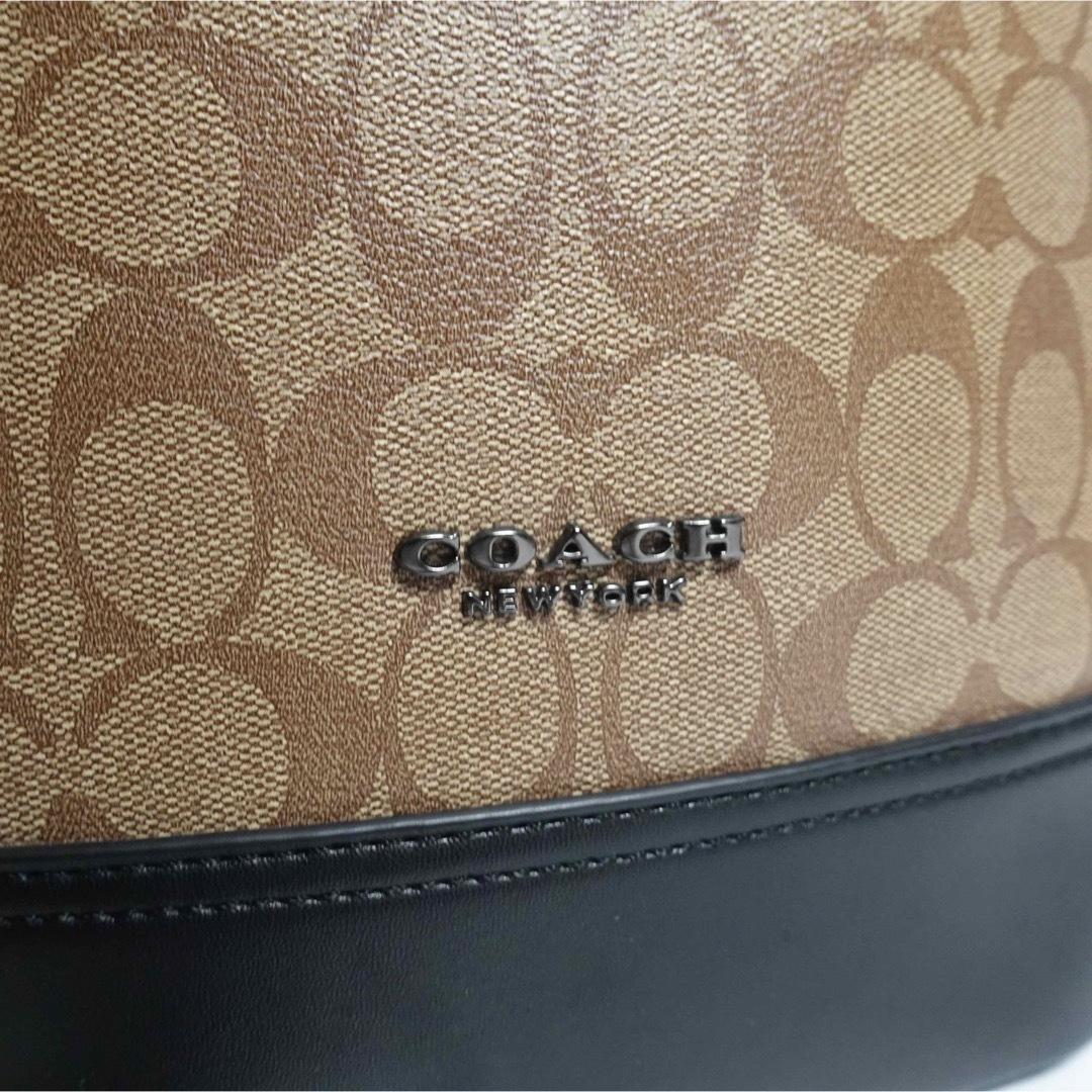 COACH(コーチ)の【超美品】コーチ　ショルダーバッグ　シグネチャー　ボディバッグ　総柄 メンズのバッグ(ショルダーバッグ)の商品写真