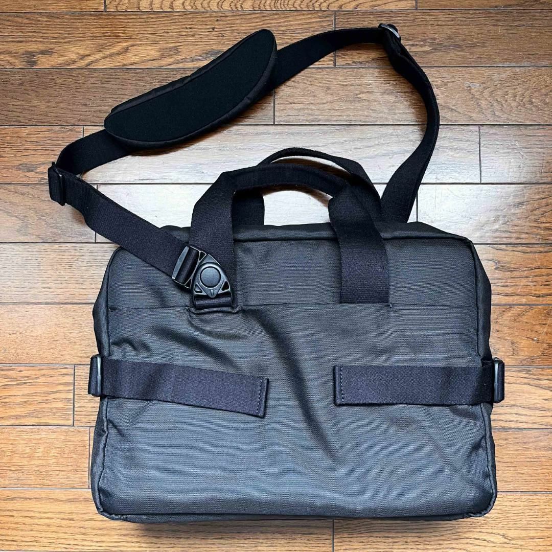 cote&ciel(コートエシエル)のコートエシエル cote&ciel トラベラーズバッグ 黒 メンズのバッグ(トラベルバッグ/スーツケース)の商品写真
