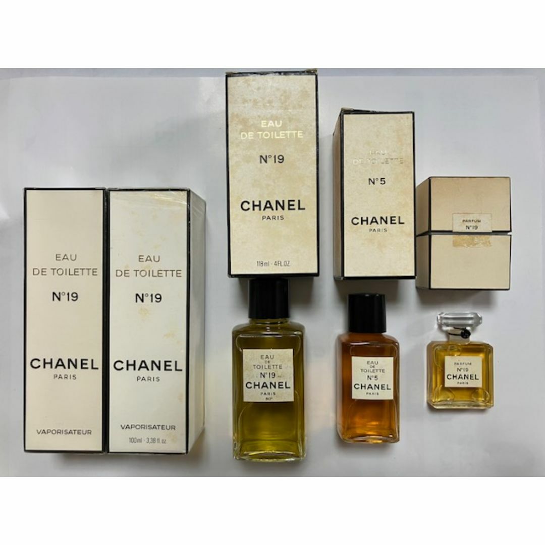 CHANEL(シャネル)の新品未使用 CHANEL シャネル NO.19 4本、NO.5 1本、他おまけ コスメ/美容の香水(香水(女性用))の商品写真