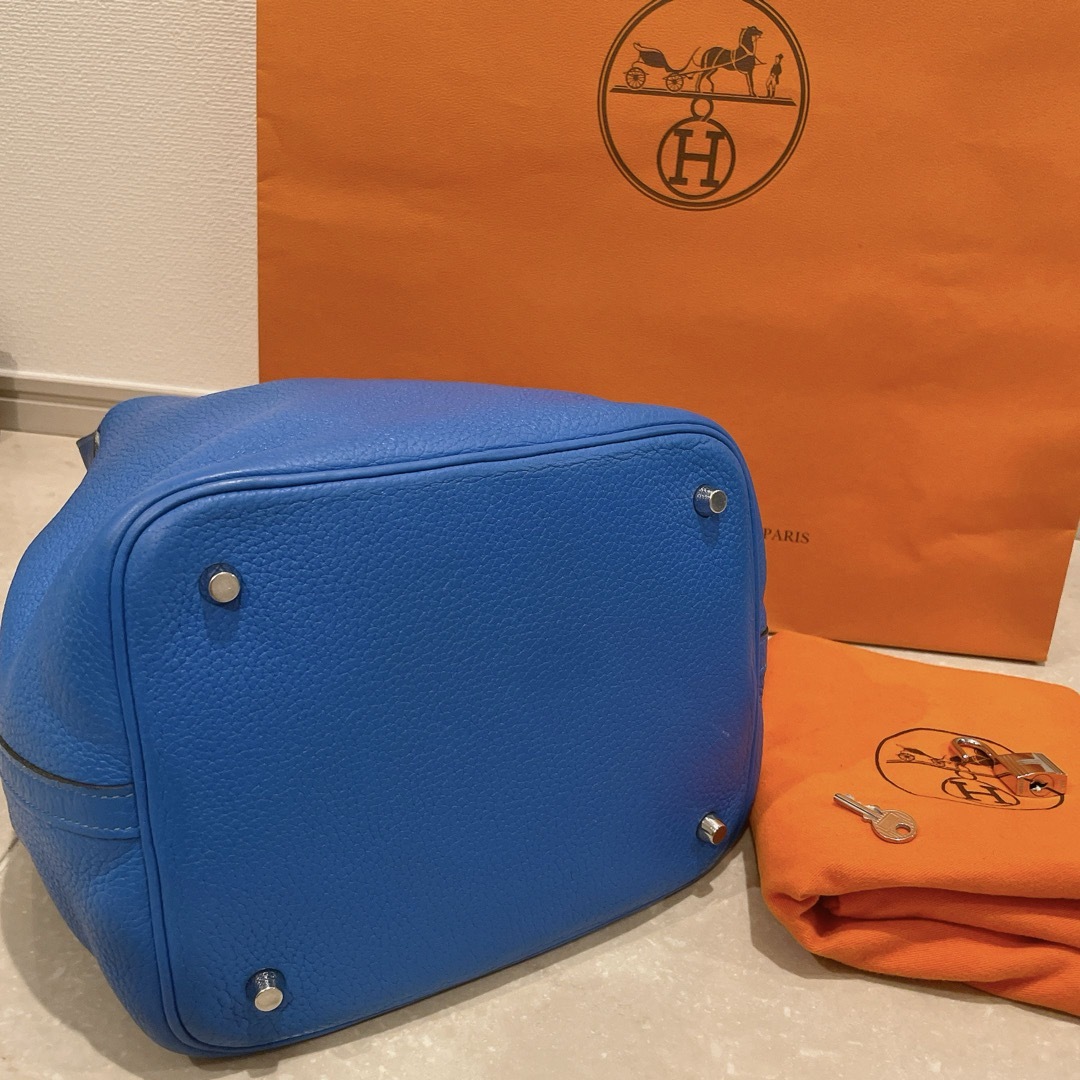 Hermes(エルメス)のエルメス ピコタンロック MM 22ブルーイドラ 青系 ハンドバッグ レディースのバッグ(ハンドバッグ)の商品写真