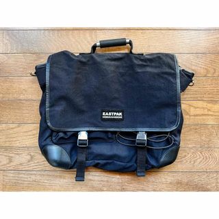 EASTPAK / KRISVANASSCHE ダブルネーム バッグ(メッセンジャーバッグ)