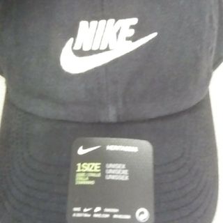 ナイキ(NIKE)の【新品】NIKE ナイキ キャップ 黒(キャップ)