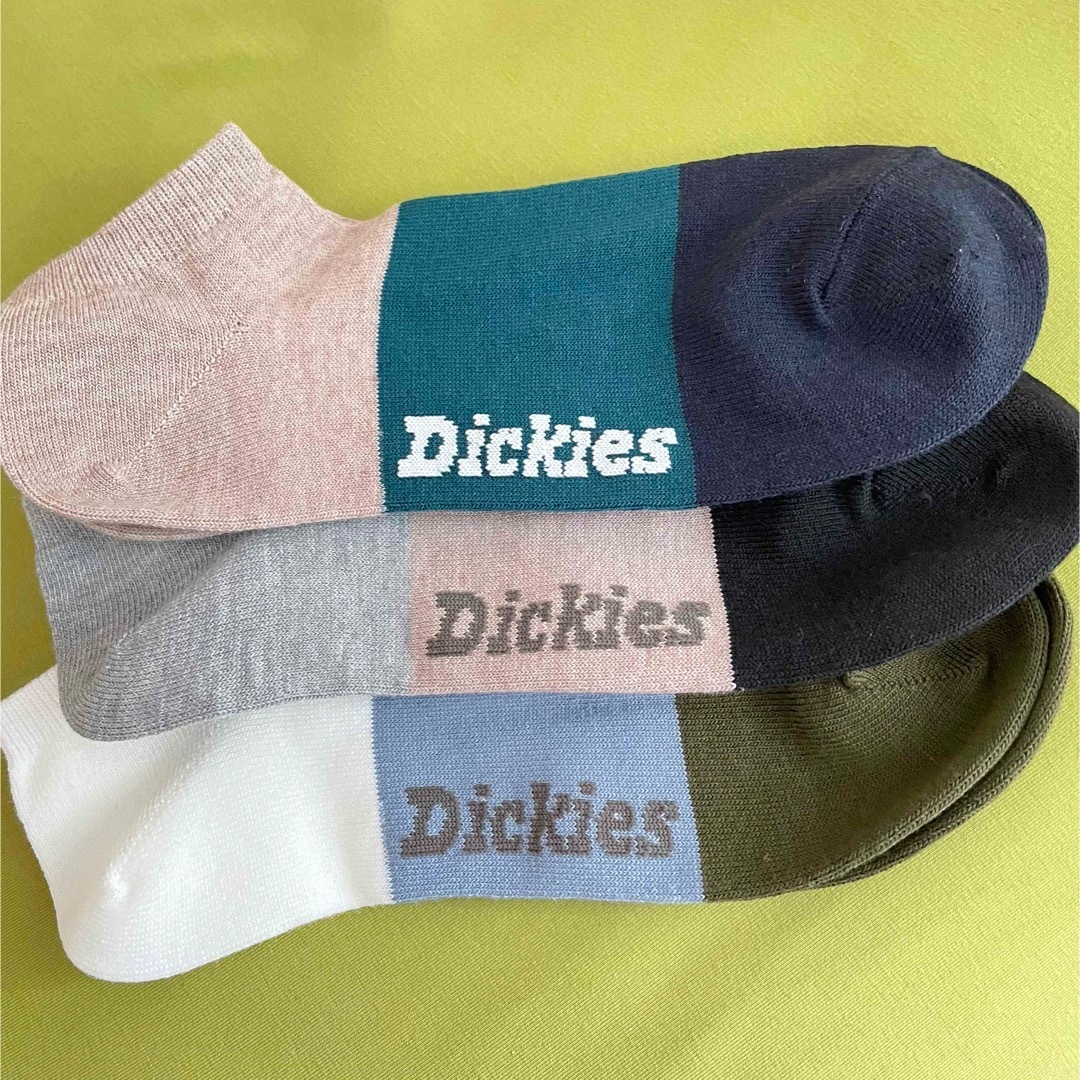 Dickies(ディッキーズ)の【ディッキーズ】センスが良くて褒められそう❣️スニーカーにピッタリ‼️靴下3足組 メンズのレッグウェア(ソックス)の商品写真