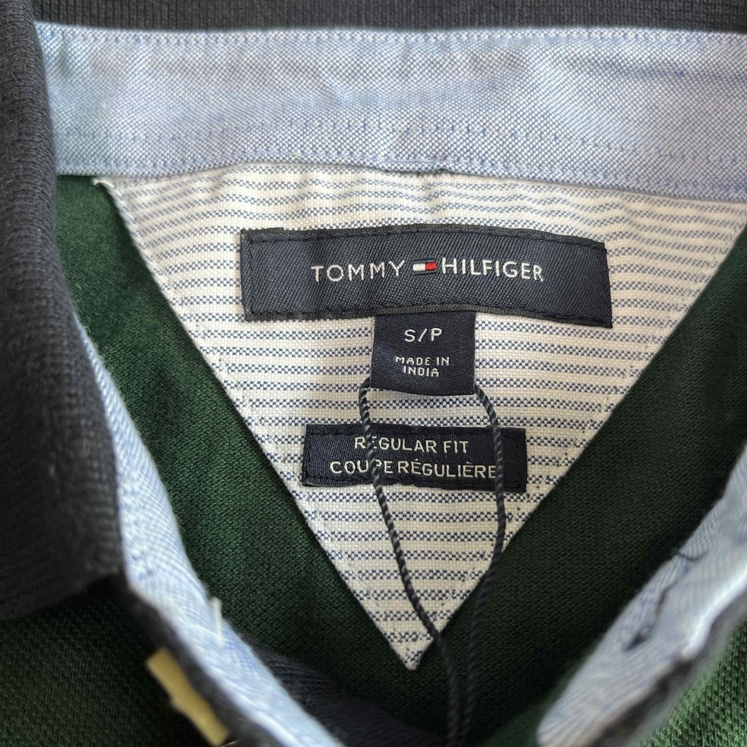 TOMMY HILFIGER(トミーヒルフィガー)の【新品】トミーヒルフィガー☆メンズSサイズ☆グリーンのポロシャツ メンズのトップス(ポロシャツ)の商品写真