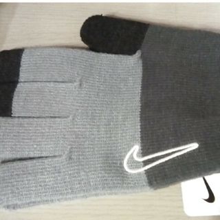 ナイキ(NIKE)の【新品】NIKE ニット グローブ グレー(手袋)