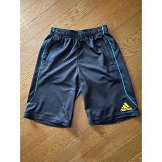 adidas - 【adidas カッコいいハーフパンツ size150】紺色