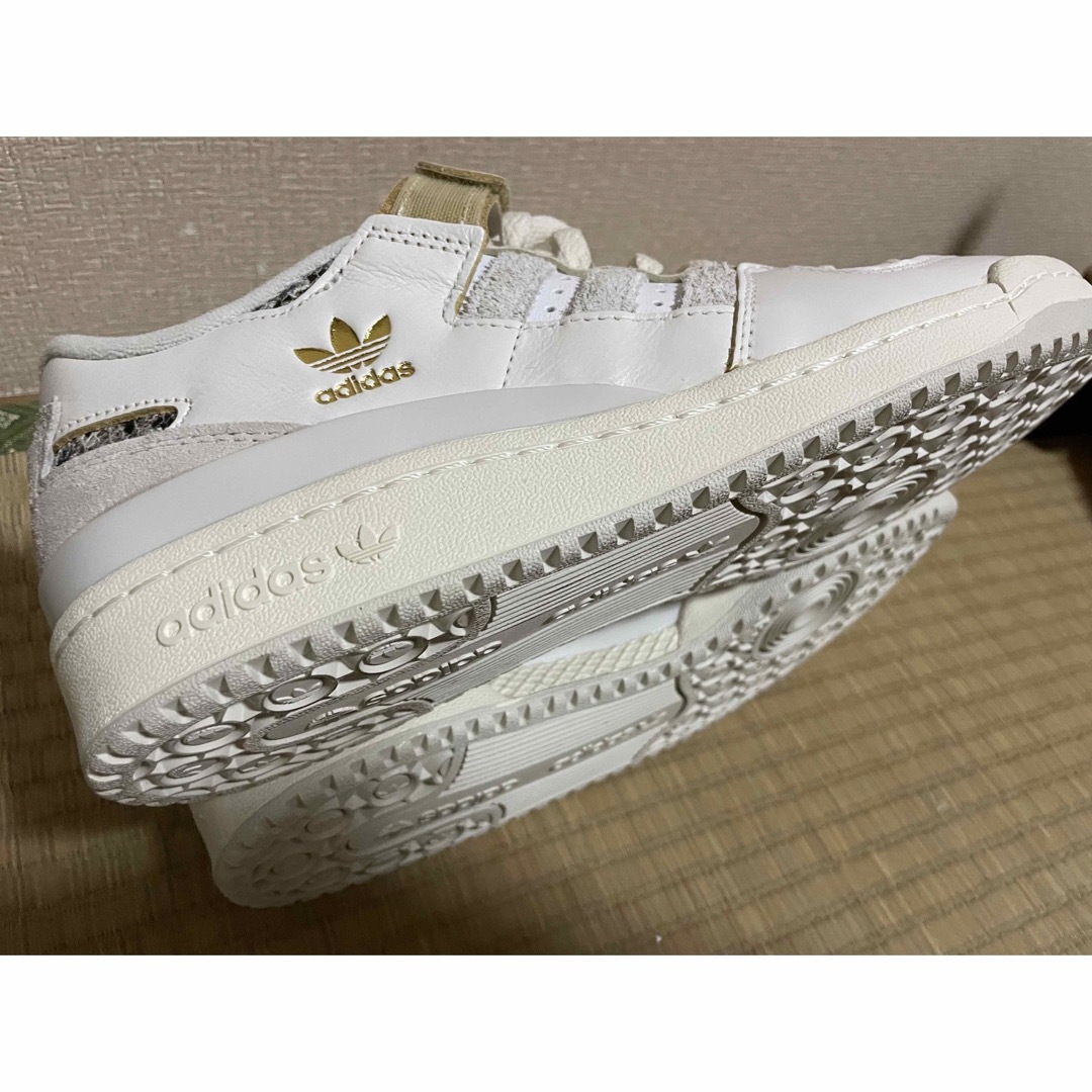 adidas(アディダス)のadidas フォーラム　84   スニーカー　未使用　27、5  メンズの靴/シューズ(スニーカー)の商品写真