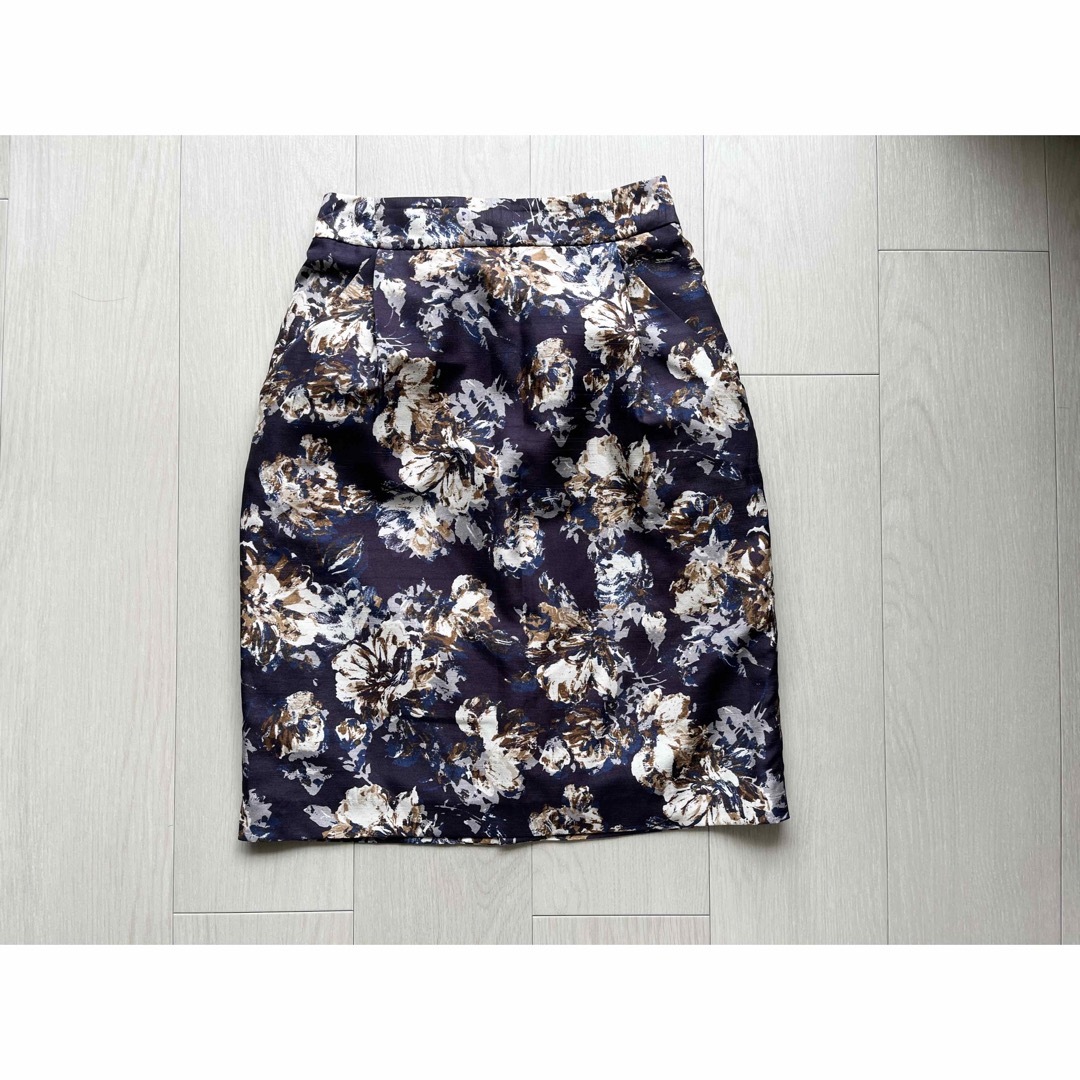 【美品】スカート　花柄　S レディースのスカート(ひざ丈スカート)の商品写真