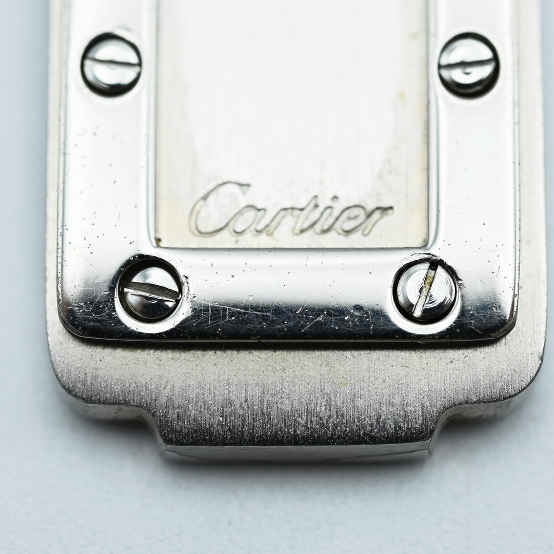 Cartier(カルティエ)のT05 Cartier カルティエ サントス メタル ペンダントトップ シルバー メンズのアクセサリー(ネックレス)の商品写真