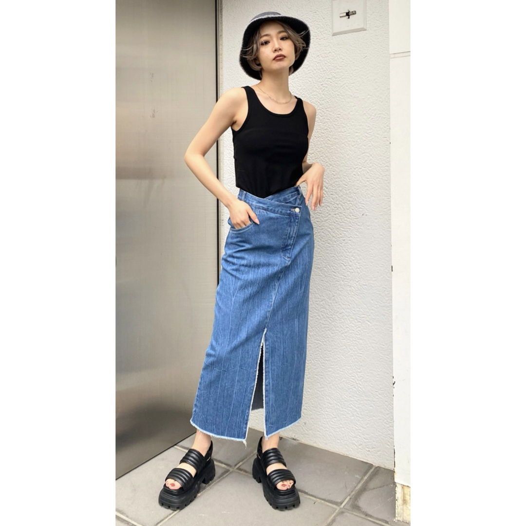 EMODA(エモダ)のEMODA DENIM スカート レディースのスカート(ロングスカート)の商品写真