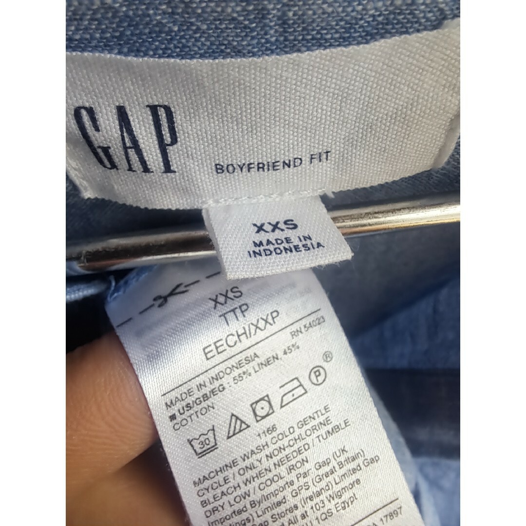 GAP(ギャップ)のGAP　麻混　シャツ　BOYFRIEND FIT レディースのトップス(シャツ/ブラウス(長袖/七分))の商品写真