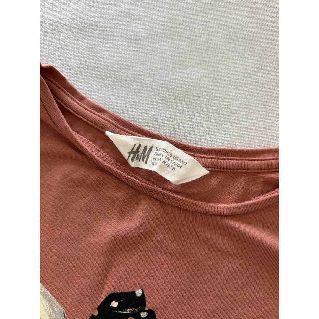 H&M(エイチアンドエム)のH&M ロンT 長袖　カットソー  ねこ　130  キッズ/ベビー/マタニティのキッズ服女の子用(90cm~)(Tシャツ/カットソー)の商品写真