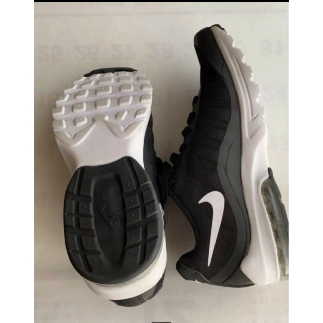 NIKE(ナイキ)の【新品】NIKE AIR MAX INVIGOR エアマックス インビガー  メンズの靴/シューズ(スニーカー)の商品写真