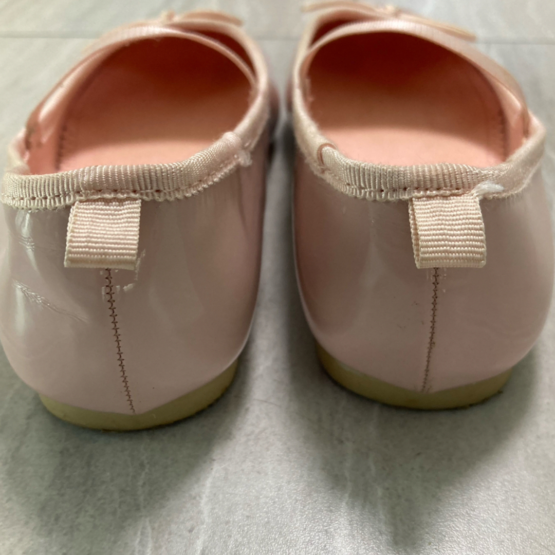 H&M(エイチアンドエム)のH&M＊ピンク　フォーマル シューズ　16cm  キッズ/ベビー/マタニティのキッズ靴/シューズ(15cm~)(フォーマルシューズ)の商品写真