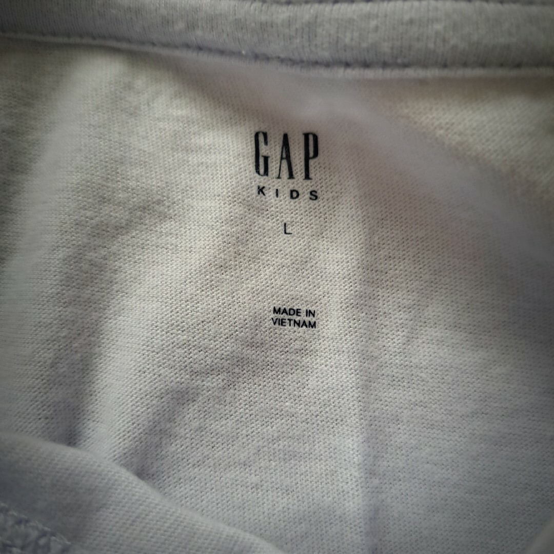 GAP(ギャップ)のGAPTシャツ　140cm キッズ/ベビー/マタニティのキッズ服女の子用(90cm~)(Tシャツ/カットソー)の商品写真