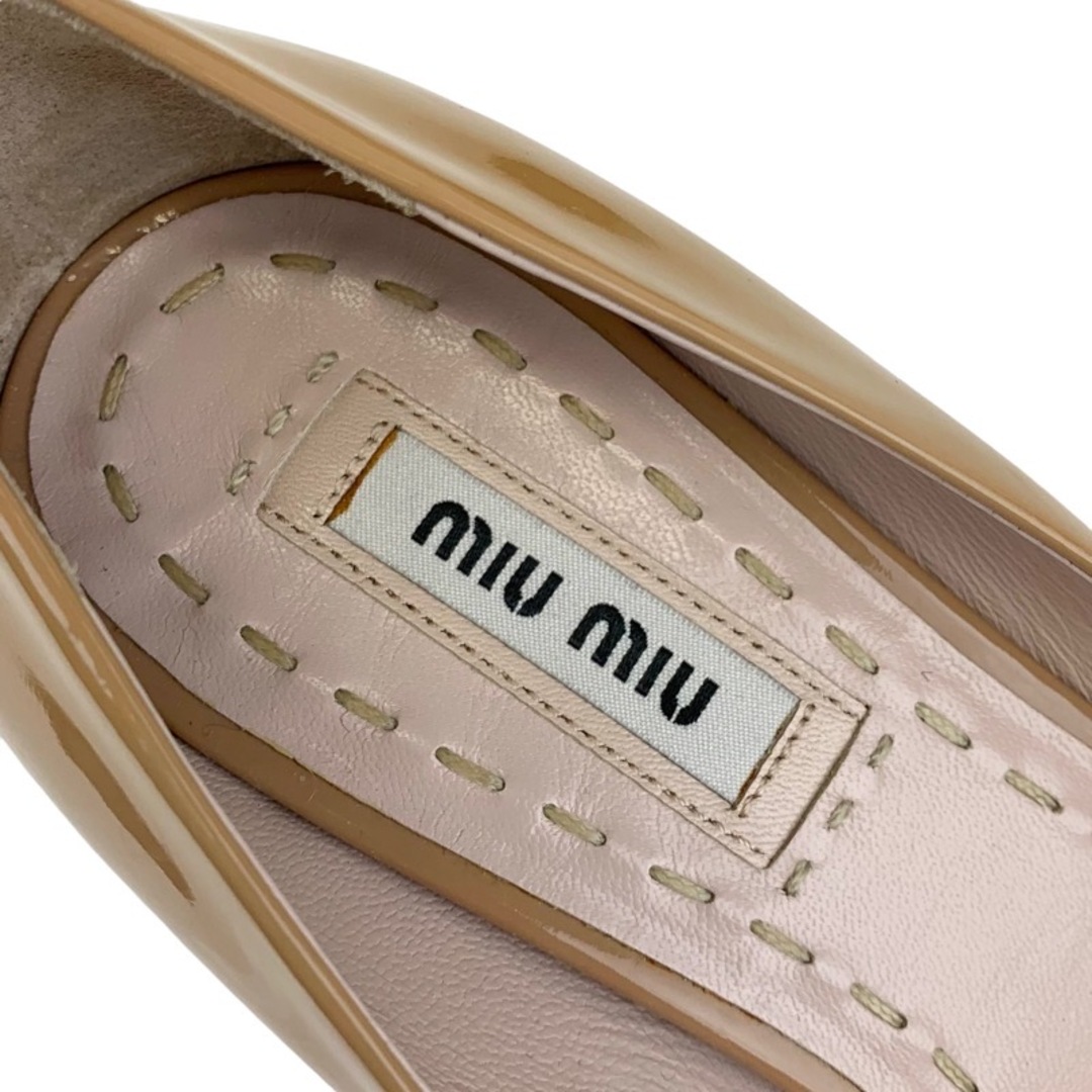 miumiu(ミュウミュウ)のミュウミュウ MIUMIU パンプス 靴 シューズ パテント ベージュ 未使用 リボン パーティーシューズ レディースの靴/シューズ(ハイヒール/パンプス)の商品写真