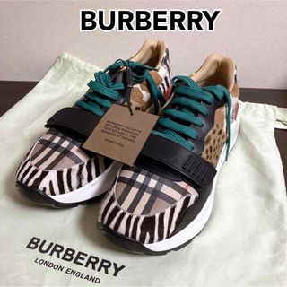 バーバリー(BURBERRY)の【レア•美品】　バーバリー　スニーカー　タグ•保存袋付き　ノバチェック(スニーカー)