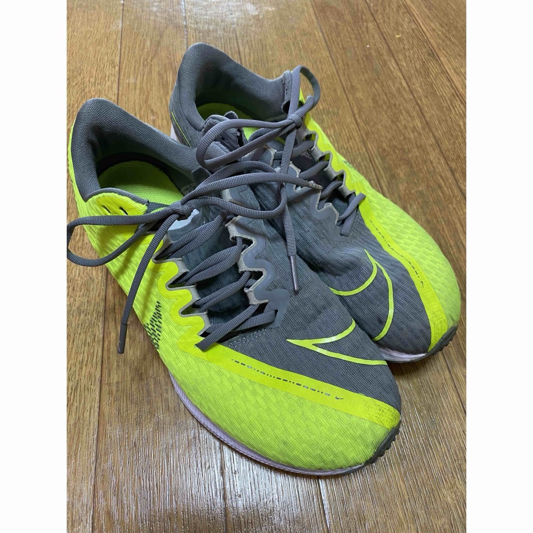 NIKE(ナイキ)のNIKE ランニングシューズ Zoom Rival Fly 2 CJ0710-0 スポーツ/アウトドアのランニング(シューズ)の商品写真