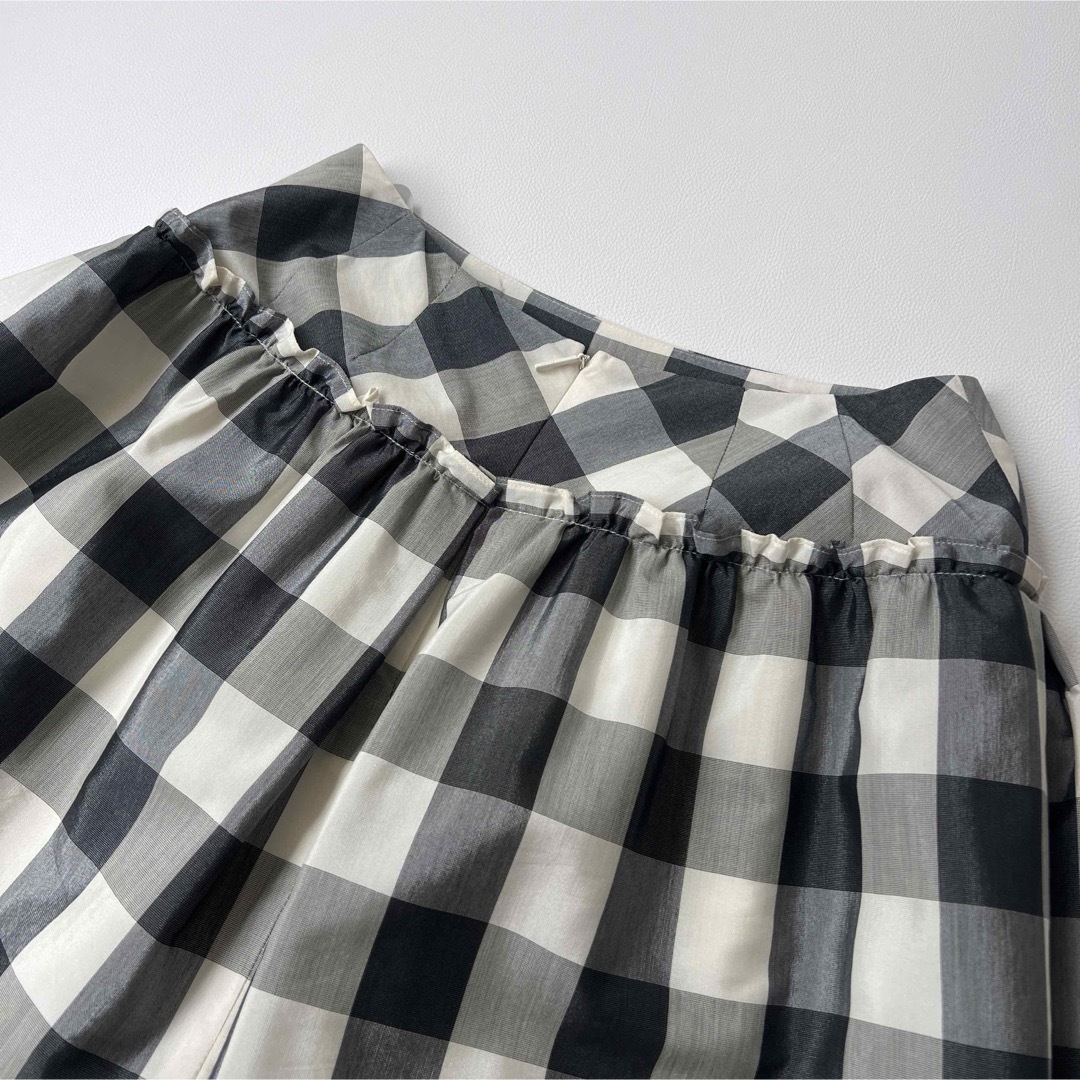 René(ルネ)の美品　Rene ルネ　チェックスカート　フレアスカート　TISSU社製生地 レディースのスカート(ひざ丈スカート)の商品写真