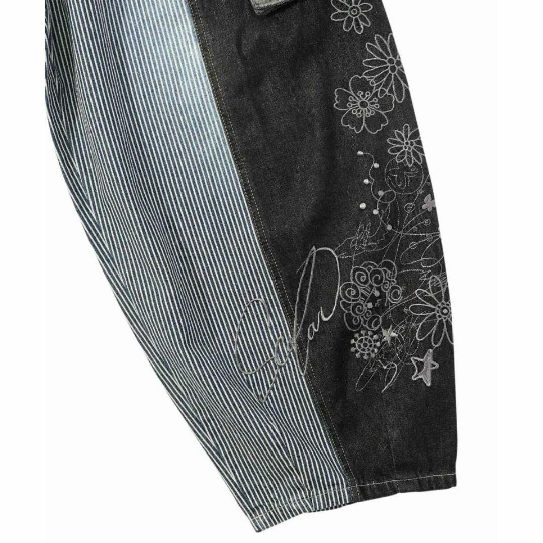 ScoLar(スカラー)のスカラー 142650 デニム×ストライプ切替 花刺繍パンツ レディースのパンツ(デニム/ジーンズ)の商品写真