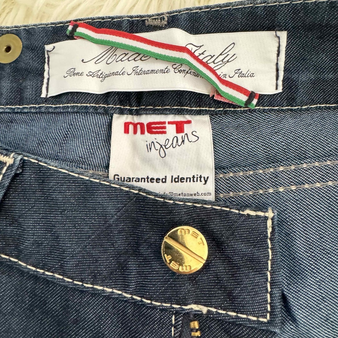 MET  made in Italy  金属タグ　ジーンズ  デニム レディースのパンツ(デニム/ジーンズ)の商品写真