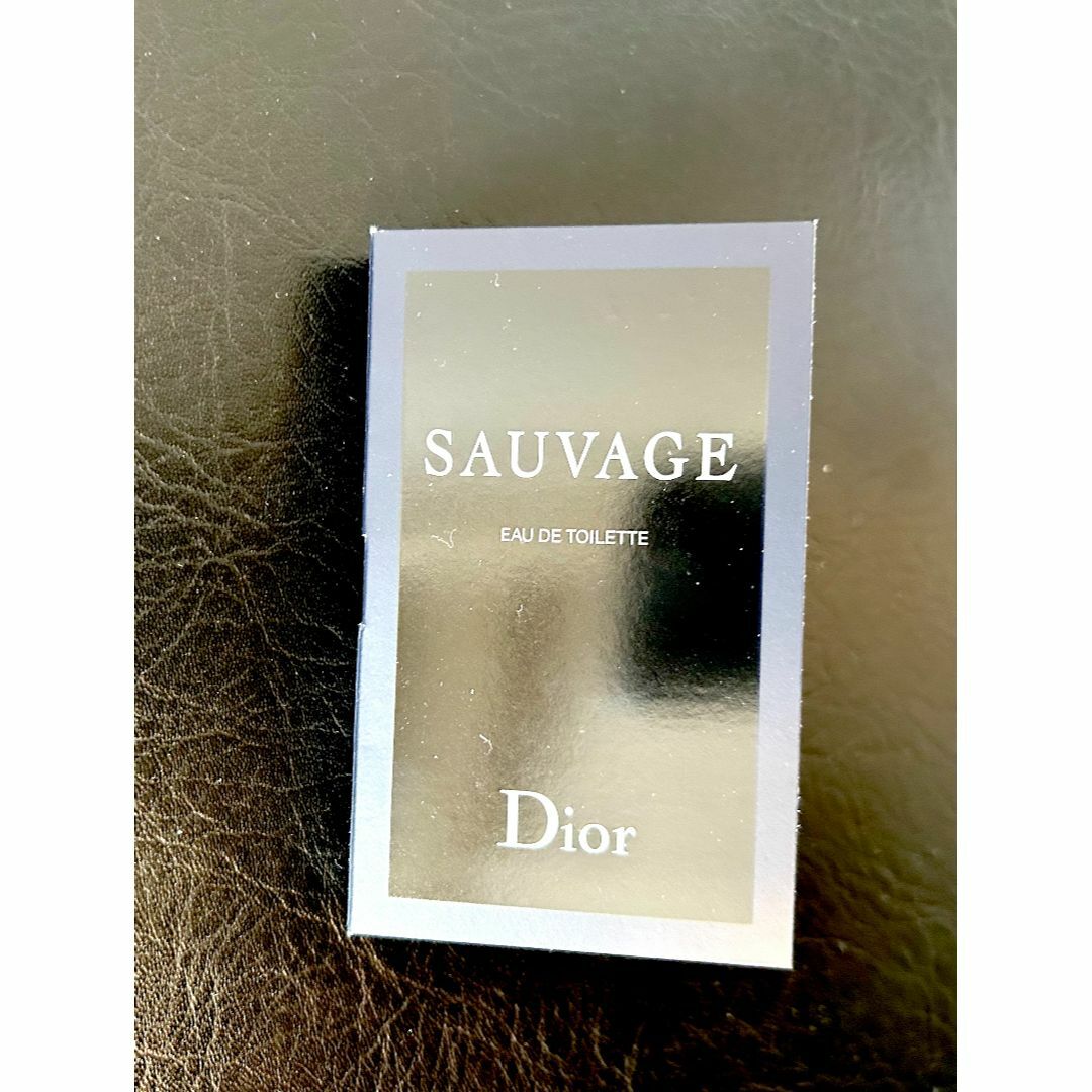 Dior SAUVAGE EAU DE TOILETTE サンプル未使用 コスメ/美容の香水(香水(男性用))の商品写真