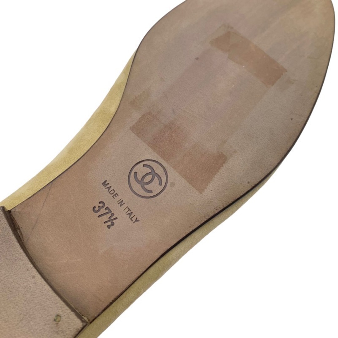 CHANEL(シャネル)のシャネル CHANEL フラットシューズ スリッポン 靴 シューズ スエード ベージュ バレエシューズ バレリーナ ココマーク リボン レディースの靴/シューズ(バレエシューズ)の商品写真