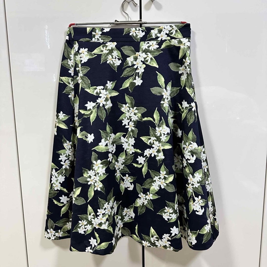 COLLAGE GALLARDAGALANTE(コラージュガリャルダガランテ)のCOLLAGE 花柄スカート レディースのスカート(ひざ丈スカート)の商品写真