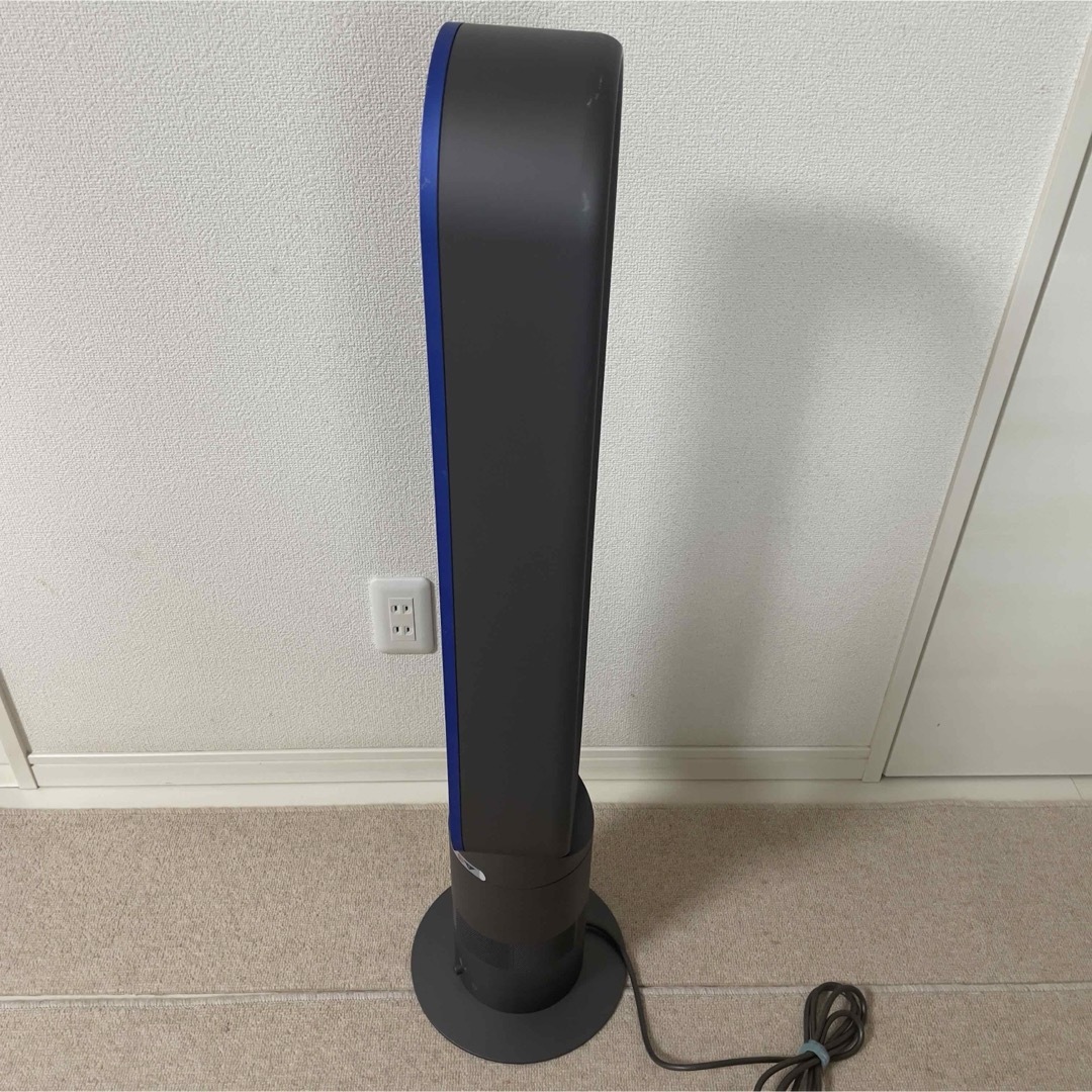 Dyson(ダイソン)のダイソン dyson  AM02 タワーファン　羽根なし扇風機　2012年製　 スマホ/家電/カメラの冷暖房/空調(扇風機)の商品写真