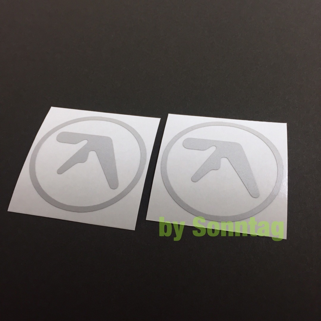 リフレクター素材 APHEX TWIN ロゴ 転写ステッカー 2枚セット -26 エンタメ/ホビーのタレントグッズ(ミュージシャン)の商品写真