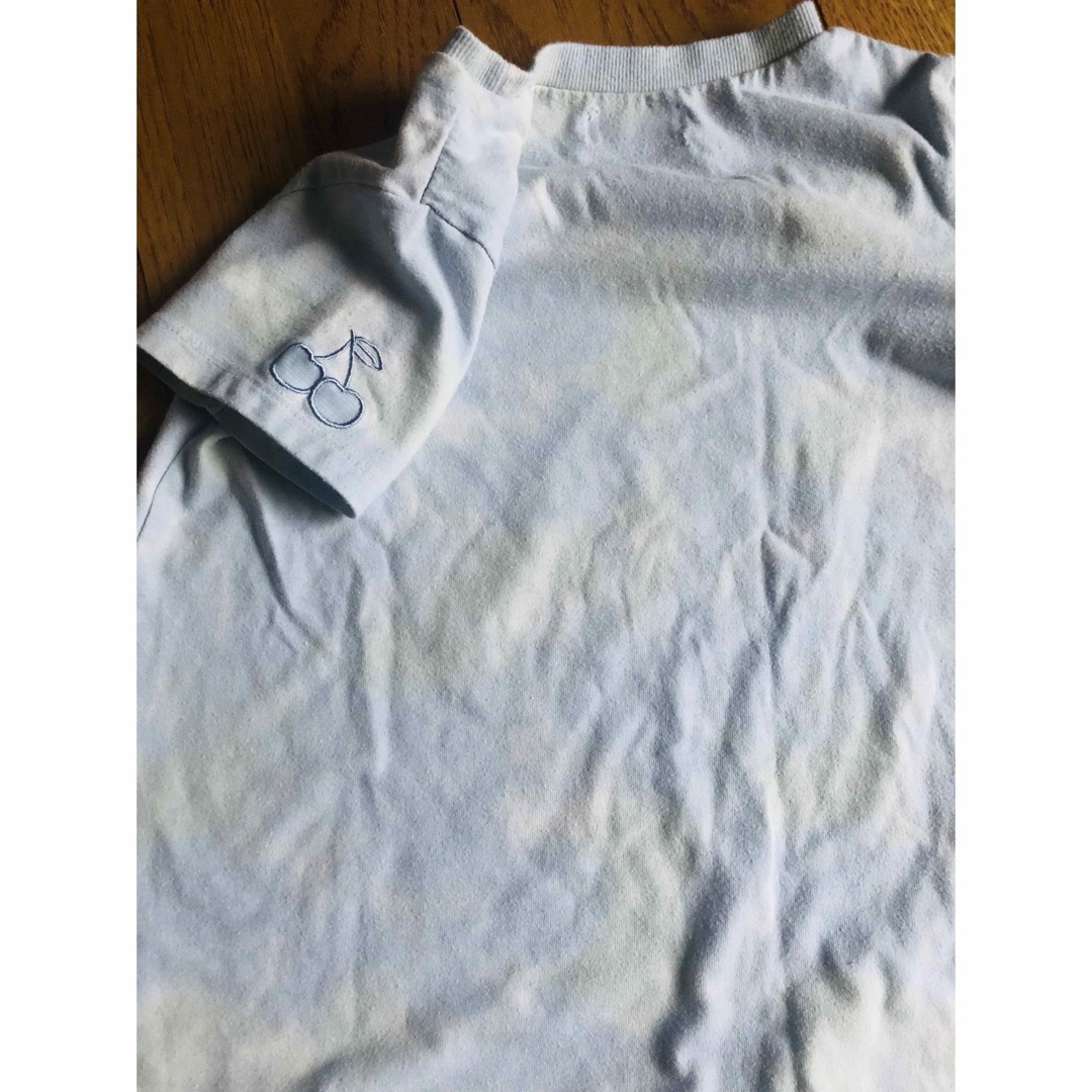 130 上下セット　さくらんぼTシャツ　リボンデニムショートパンツ キッズ/ベビー/マタニティのキッズ服女の子用(90cm~)(Tシャツ/カットソー)の商品写真