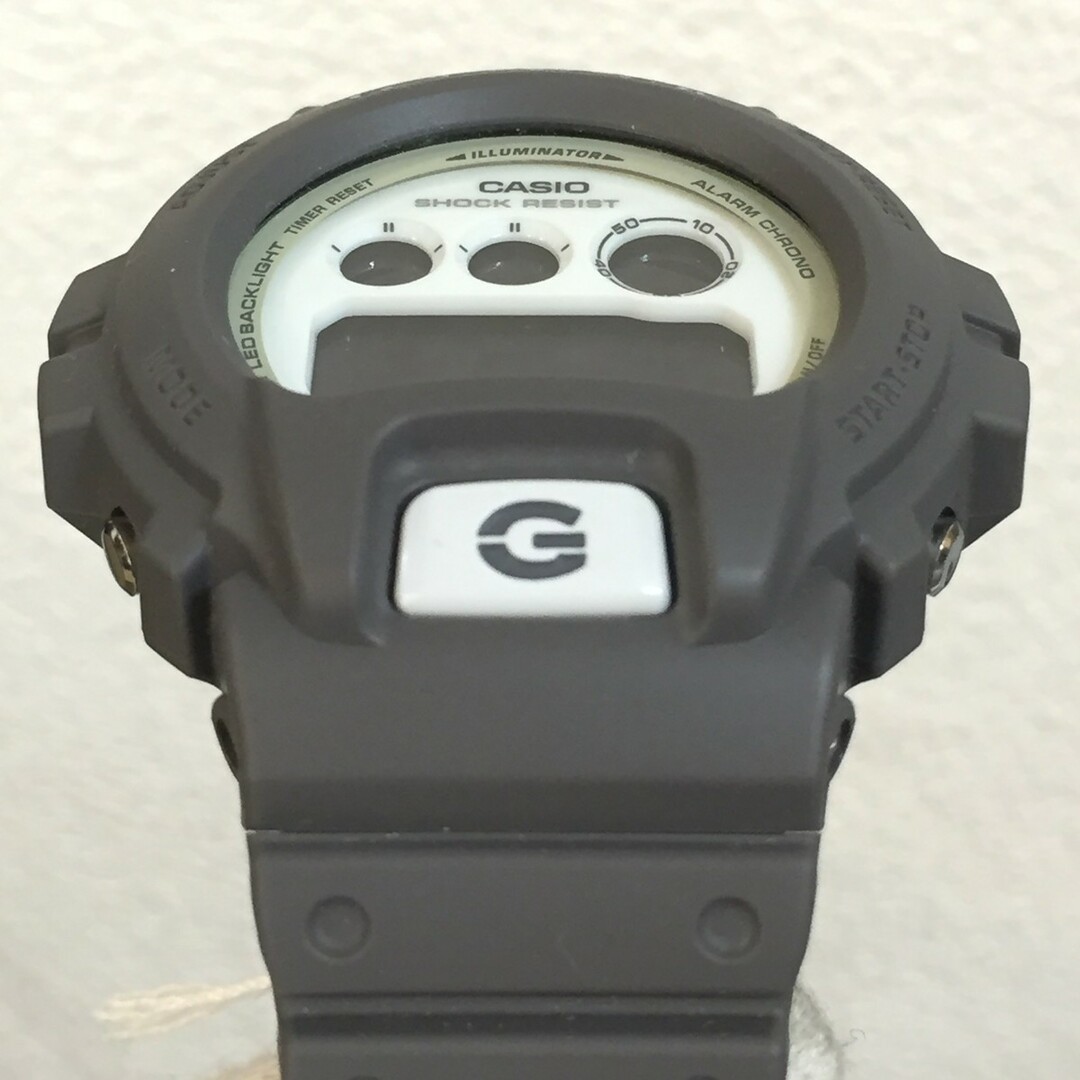 G-SHOCK(ジーショック)のG-SHOCK CASIO カシオ 腕時計 DW-6900HD-8JF 3つ目 デジタル クォーツ グレー メンズ 美品 タグ付き メンズの時計(腕時計(デジタル))の商品写真