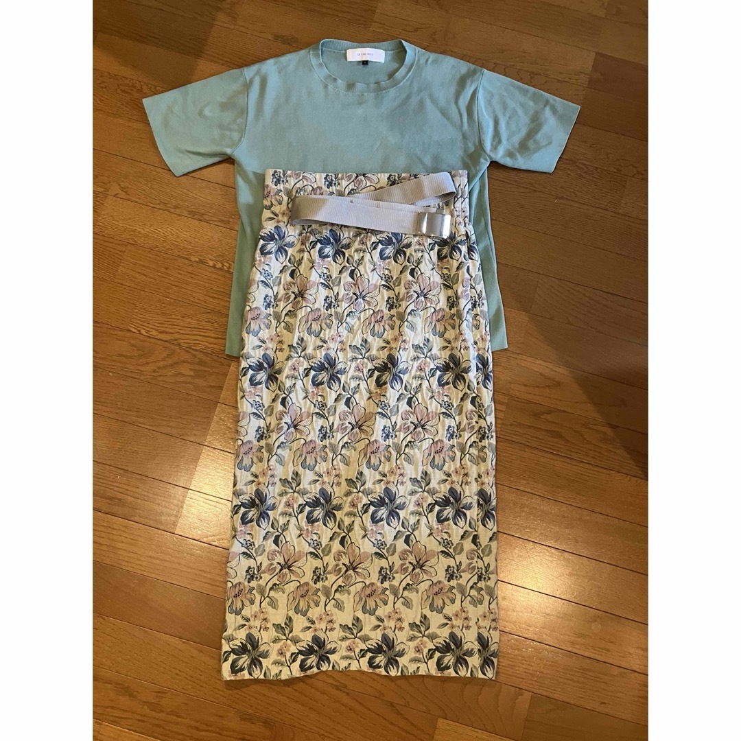 LE CIEL BLEU(ルシェルブルー)のBelted Floral Jacquard Skirtルシェルブルーセット販売 レディースのスカート(ひざ丈スカート)の商品写真