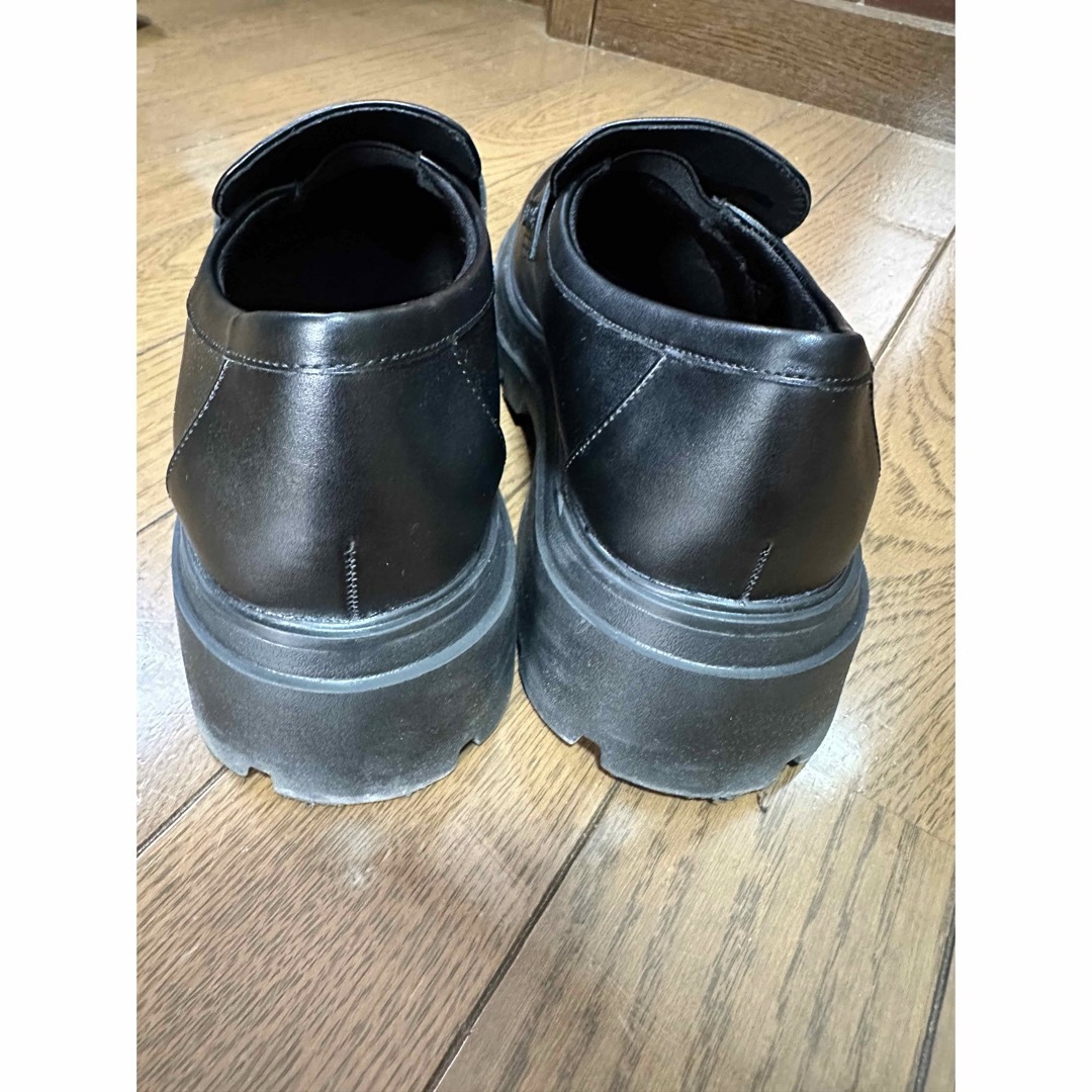 GU(ジーユー)のボリュームソールコインローファー レディースの靴/シューズ(ローファー/革靴)の商品写真