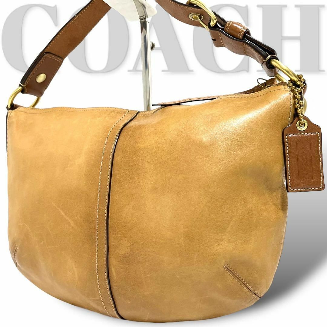 COACH(コーチ)の美品　コーチ　ショルダーバッグ　レザー　ブラウン　肩掛け　チャーム レディースのバッグ(ショルダーバッグ)の商品写真