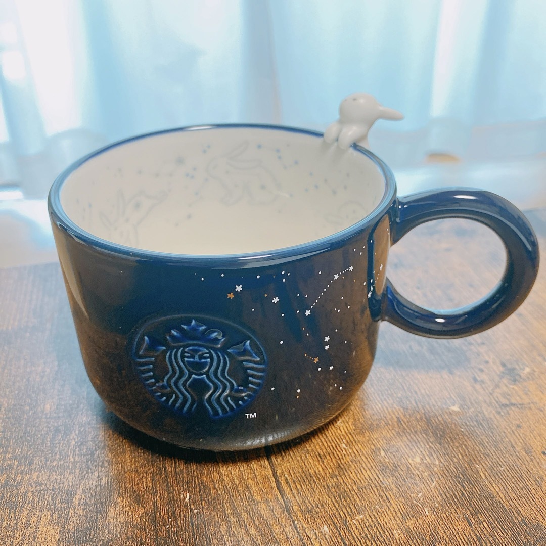 Starbucks Coffee(スターバックスコーヒー)の新品未使用スターバックス＊台湾限定中秋月うさぎマグカップ インテリア/住まい/日用品のキッチン/食器(グラス/カップ)の商品写真