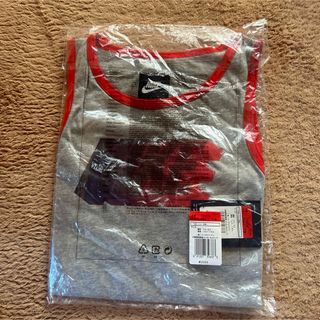 ナイキ(NIKE)の新品　ナイキ　NIKE タンクトップ　サイズ160  グレー(Tシャツ/カットソー)