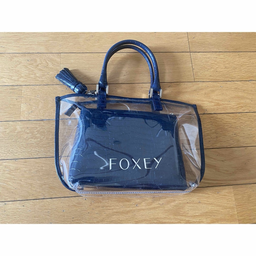 FOXEY(フォクシー)のフォクシー　foxey   PVC  クリアバッグ  ネイビー レディースのバッグ(ハンドバッグ)の商品写真
