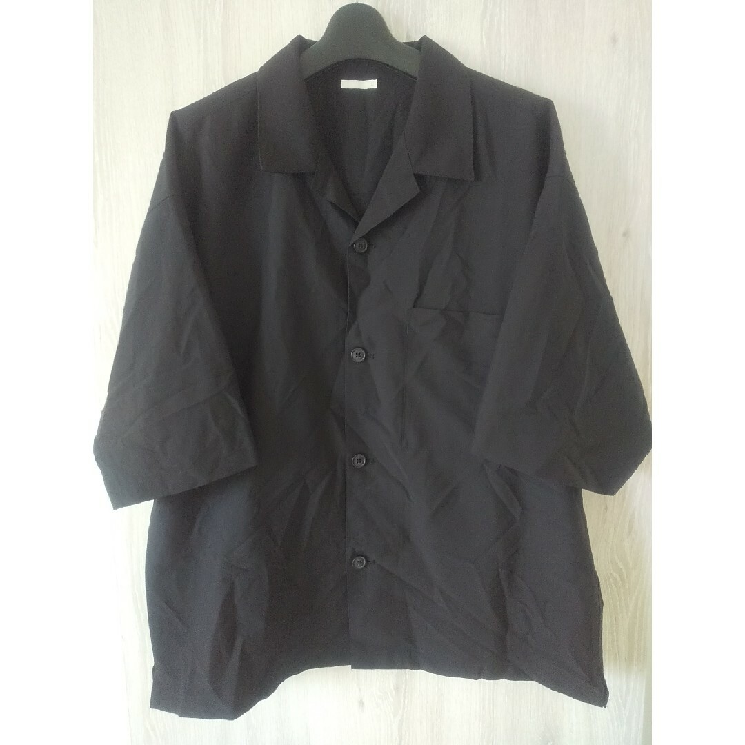 GU(ジーユー)のGU ジーユー ドライワイドフィットオープンシャツ五分袖 ブラック L メンズのトップス(シャツ)の商品写真