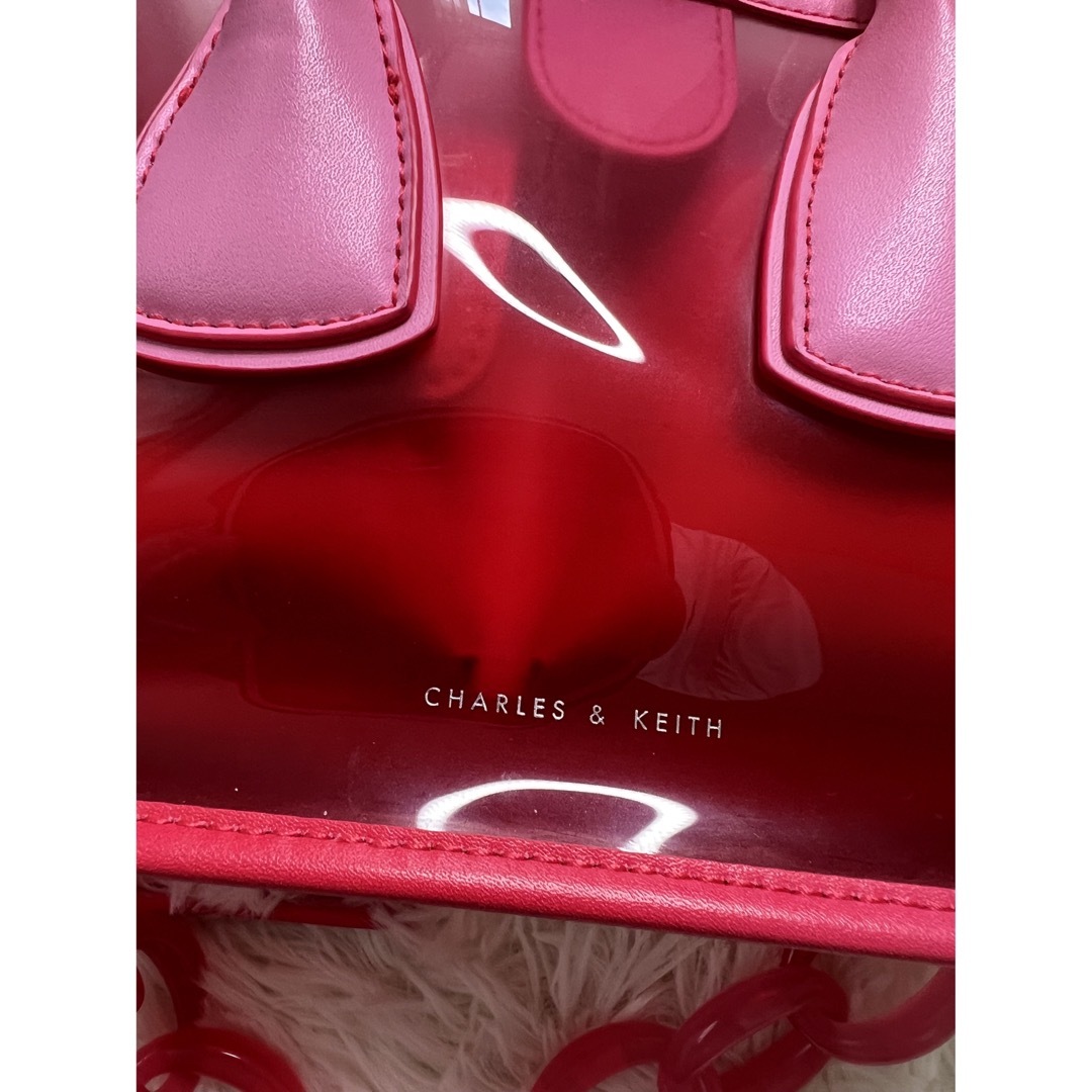 Charles and Keith(チャールズアンドキース)のCHARLES&KEITH シースルーエフェクト ハンドバッグ （Red） レディースのバッグ(ハンドバッグ)の商品写真